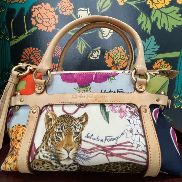 Salvatore Ferragamo Wildlife Floral Jaguar Satchel Bag – Made in Italy - Picture 3 of 11